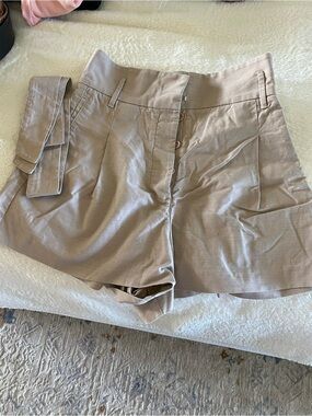 Aritzia Wilfred High-Waist Women's Shorts with Belt
